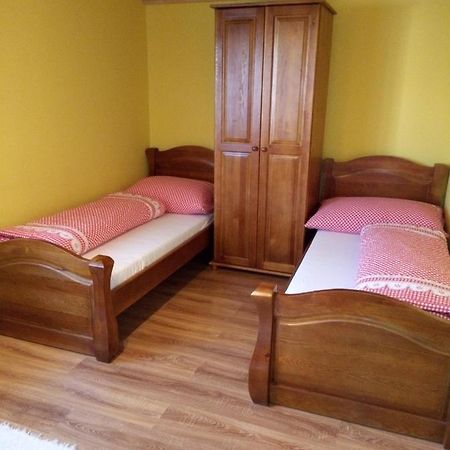 Drevenica Mak Oliver Kvacany Exterior foto